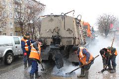 В Кинешме с применением литой асфальтобетонной смеси продолжается ямочный ремонт дорог
